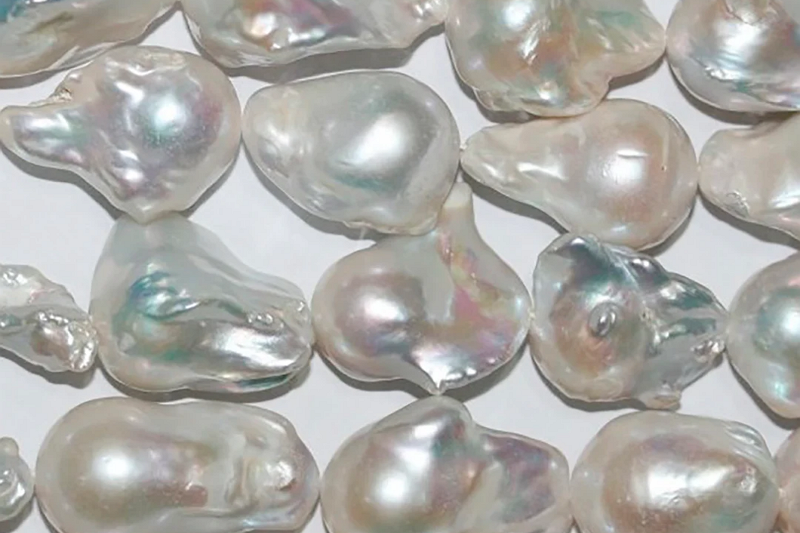 Let's Take a Look At The 5 Factors That Determine The Value Of Baroque Pearls