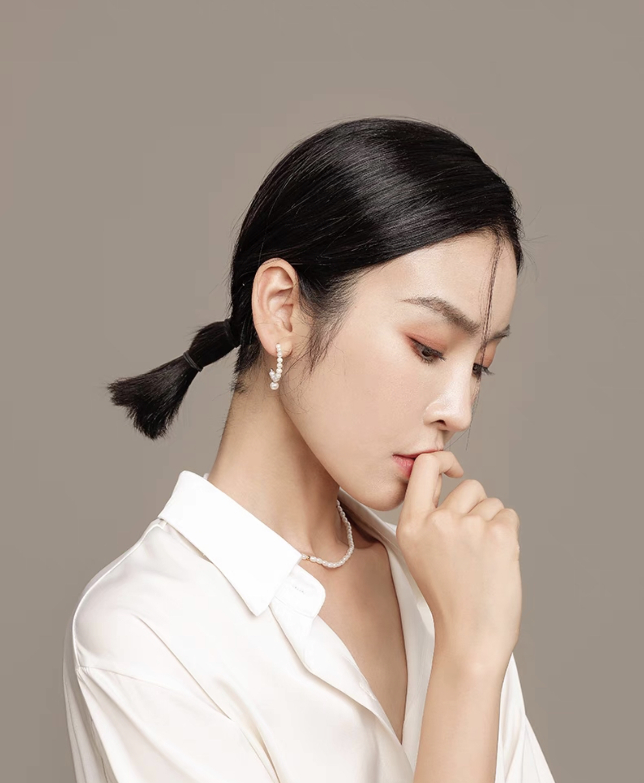 Ariel Freshwater Pearl Earrings 3-6mm Round Xiaomi Bead Earrings for Autumn And Winter Versatile Jewelry Gifts for Best Friends