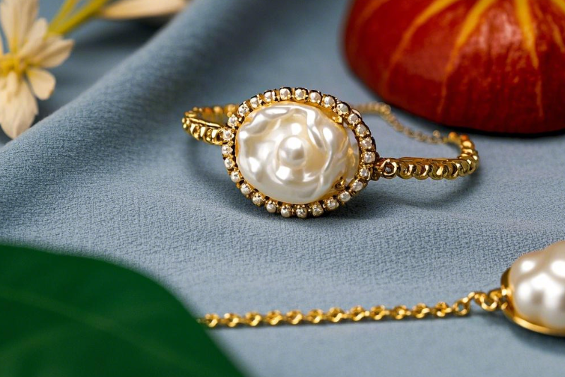 Baroque Pearls and Resort Style2
