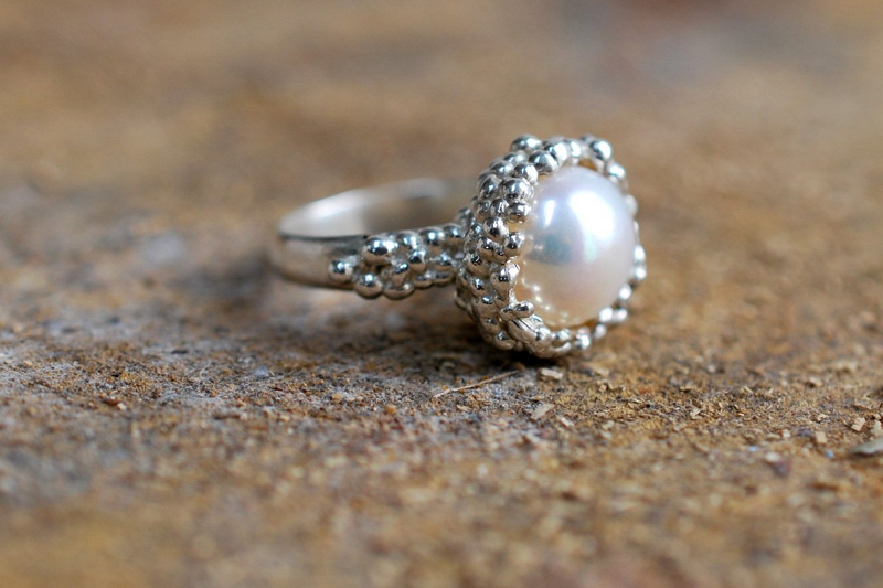 Tips On How To Identify The Authenticity Of Pearl Rings