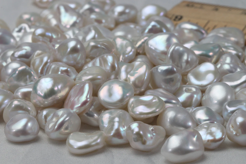 Natural baroque pearls2