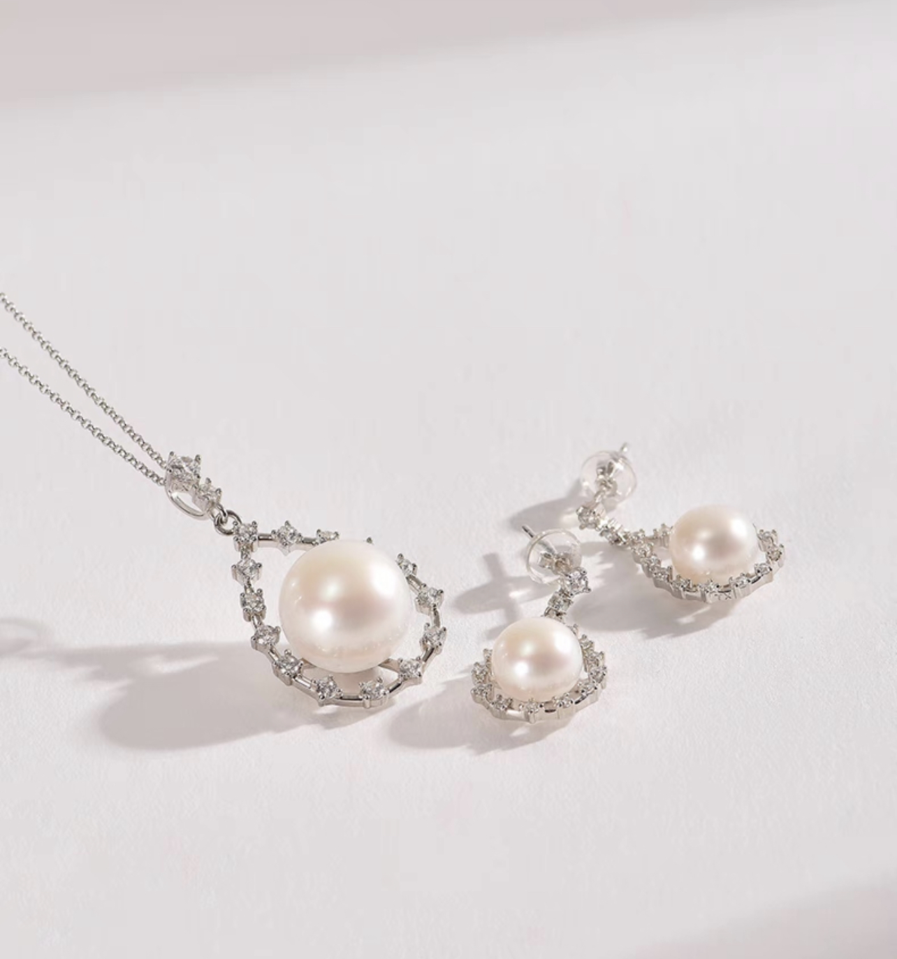 Ariel Qingrou 8-9mm 925 Silver Freshwater Pearl Earrings Fashion Jewelry Classic Design