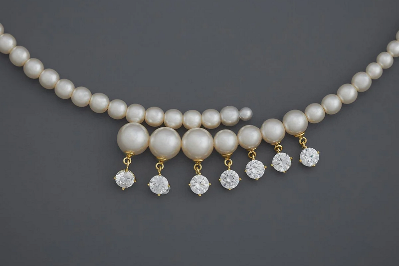 Different Lengths Of Pearl Necklaces To Match Your Dressing Style