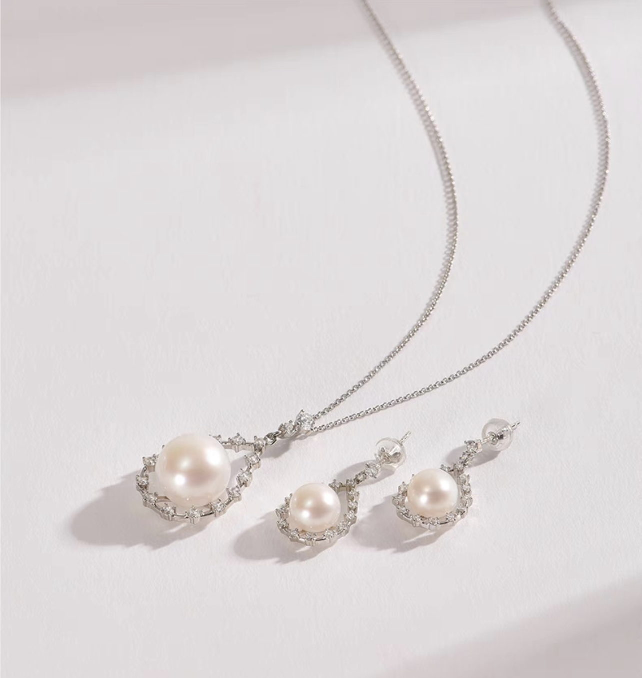 Ariel Qingrou 8-9mm 925 Silver Freshwater Pearl Earrings Fashion Jewelry Classic Design