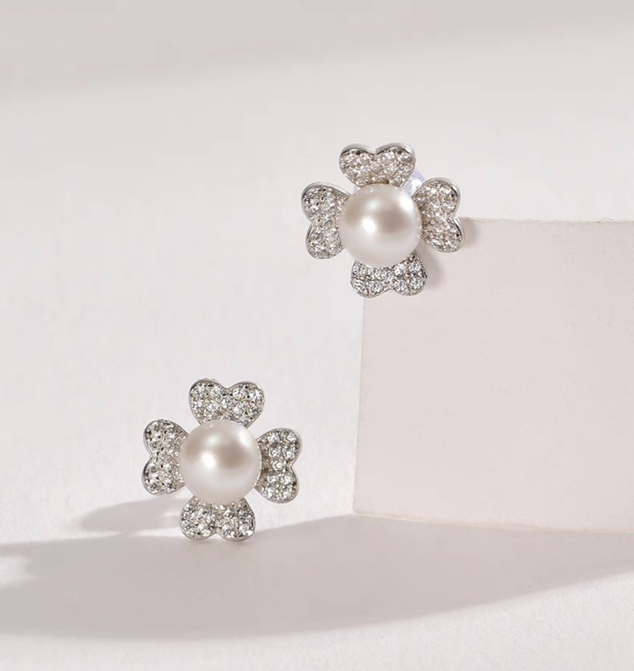 Ariel S925 Silver Freshwater Pearl Earrings 8-9mm High-end Pearl Earrings for Women